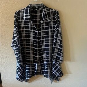 Shi by JOURNEYS Black and White Plaid Women's Button Down Shirt
